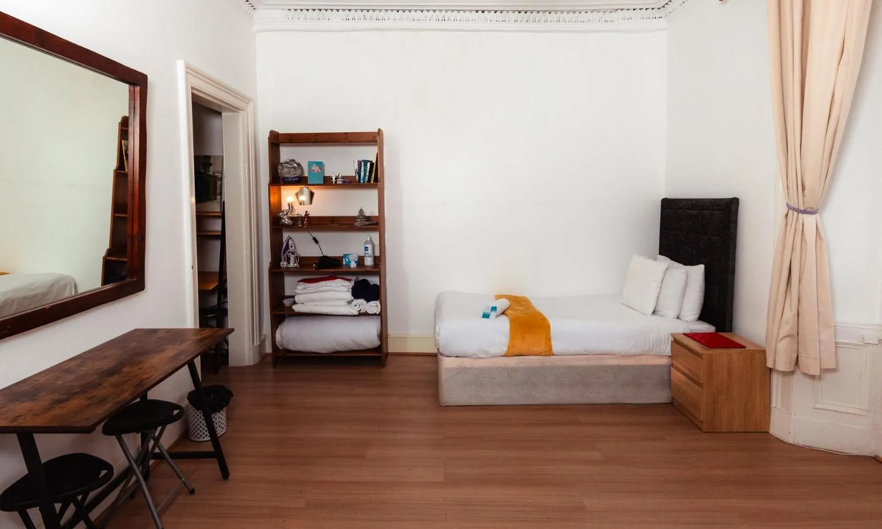 Desirable Edinburgh Apartment By The City Centre 0*,