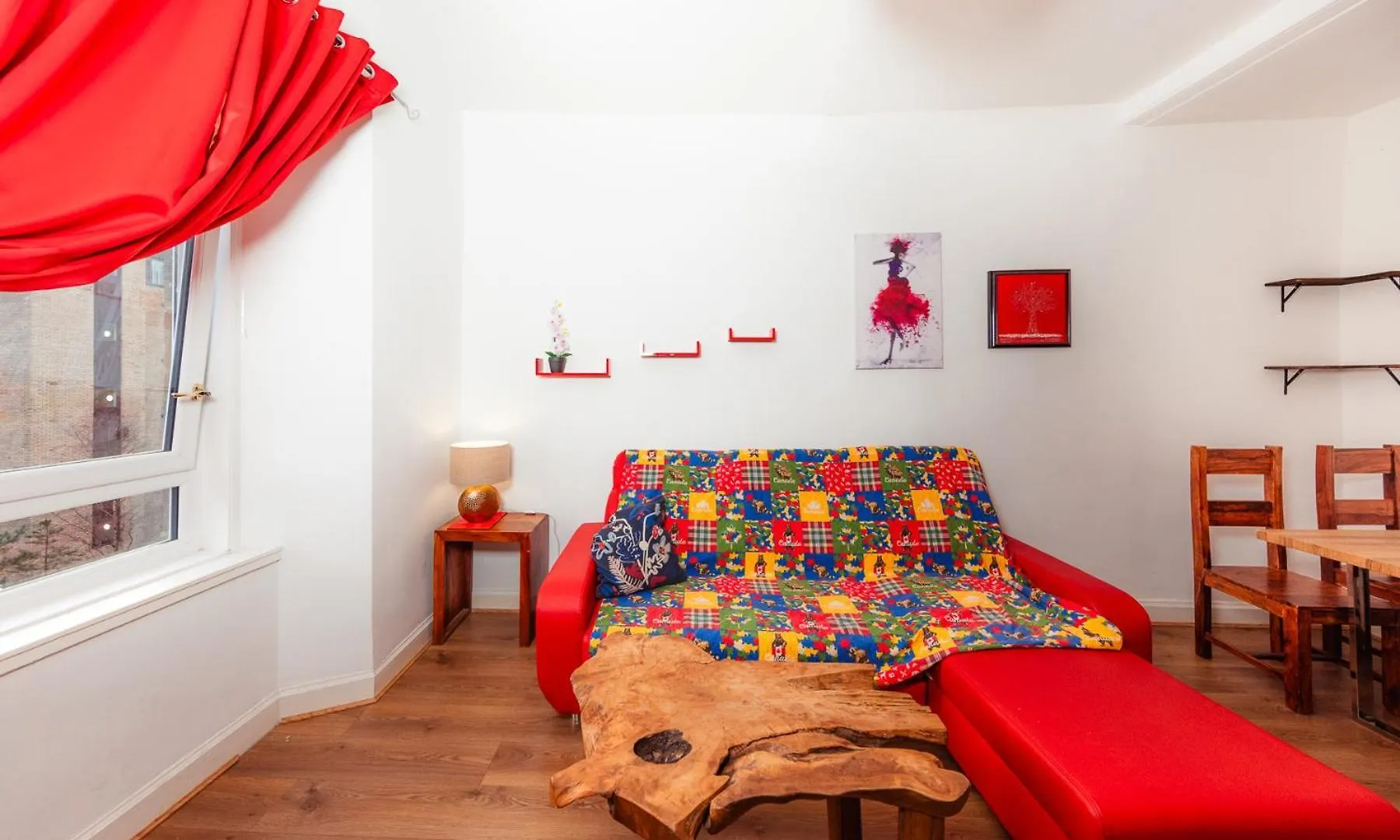 Desirable Edinburgh Apartment By The City Centre